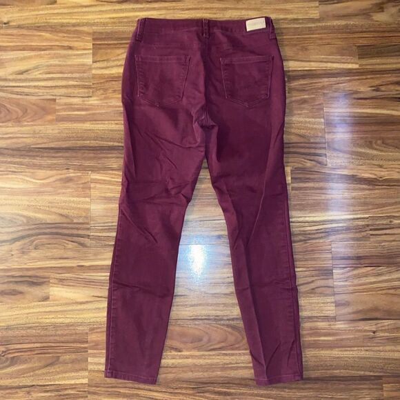 Aeropostale Deep Red High Waisted Skinny Jeans Womens Size 6 - Picture 2 of 10
